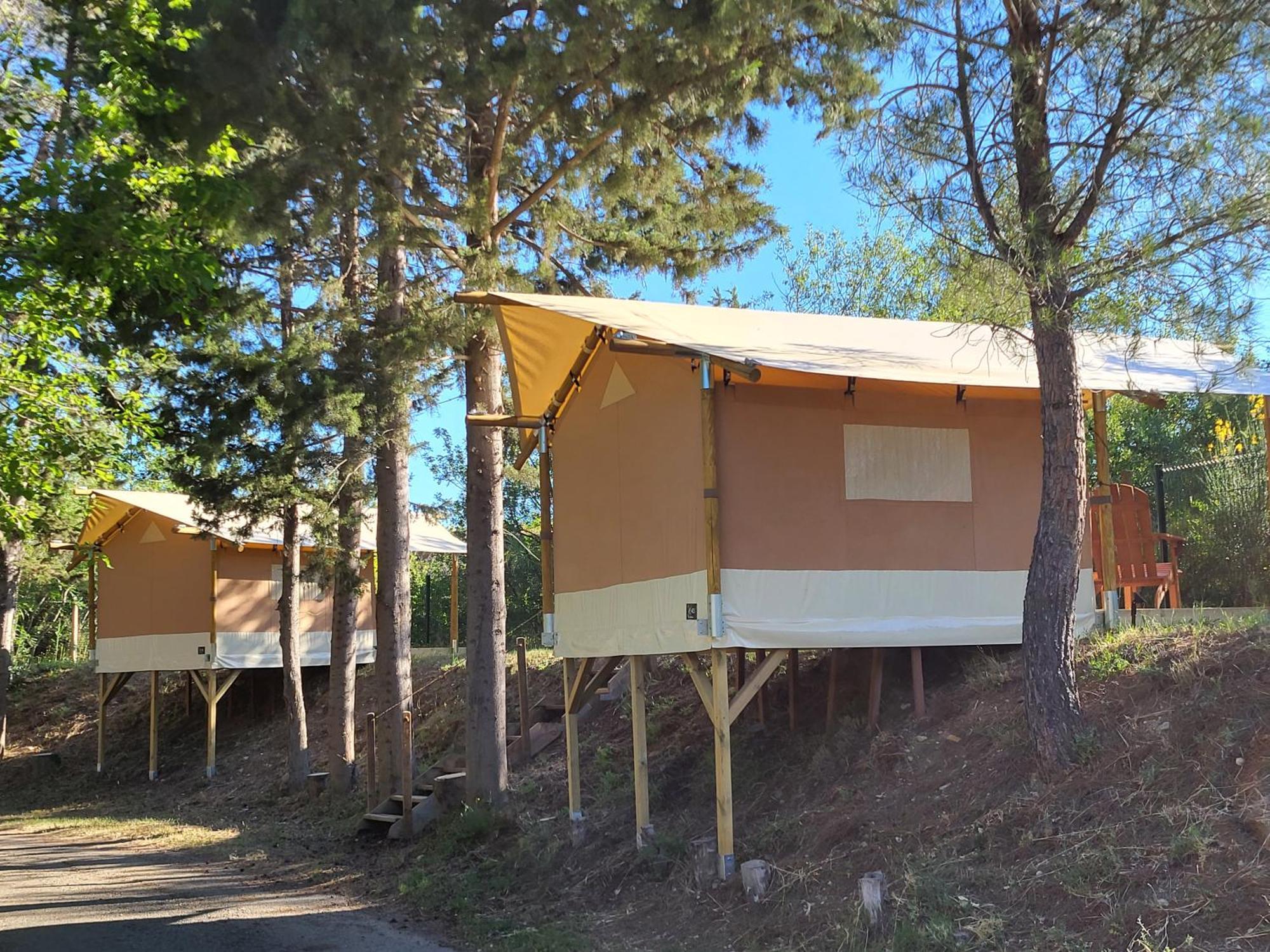 Camping Le Val De Cesse Mirepeisset Exteriör bild